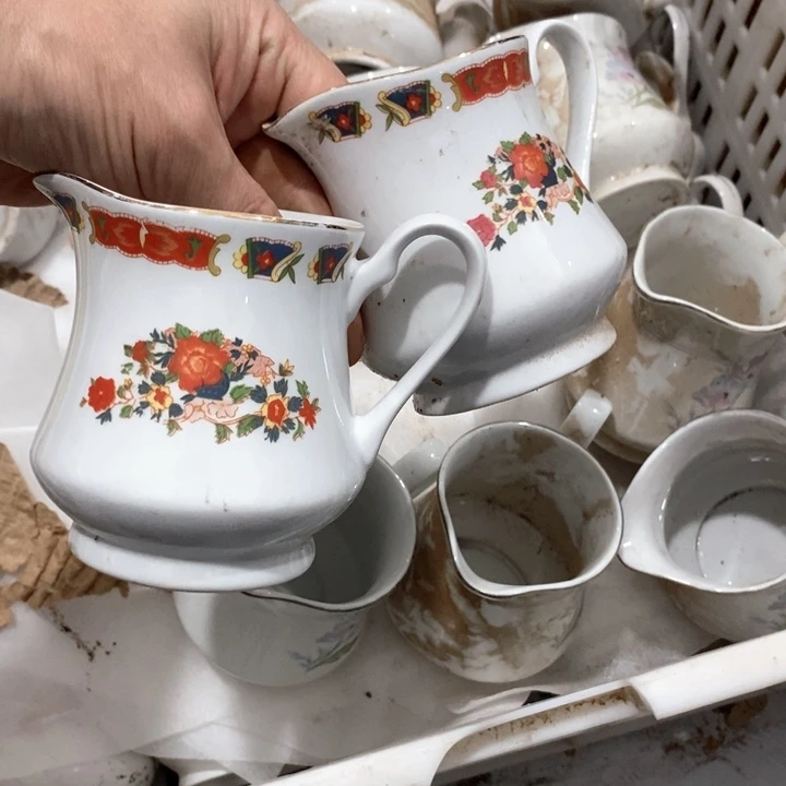 瓷片白瓷红花公道杯两个微瑕