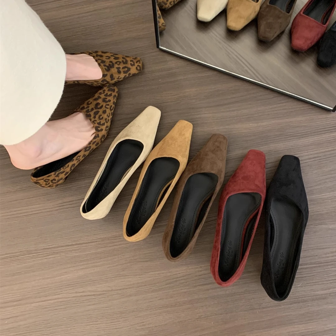 法式复古尖头绒面单鞋春秋新款港风小众百搭OL通勤工作鞋晚晚女鞋