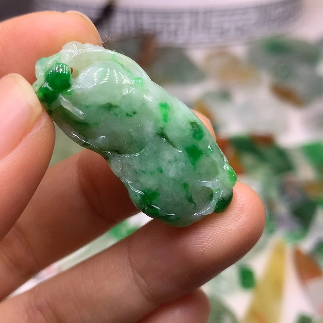 定制翡翠未镶嵌天然翡翠定制