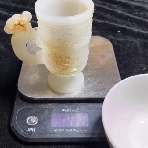 盖碗尘***事瓷器的造型也很精致啊好漂亮