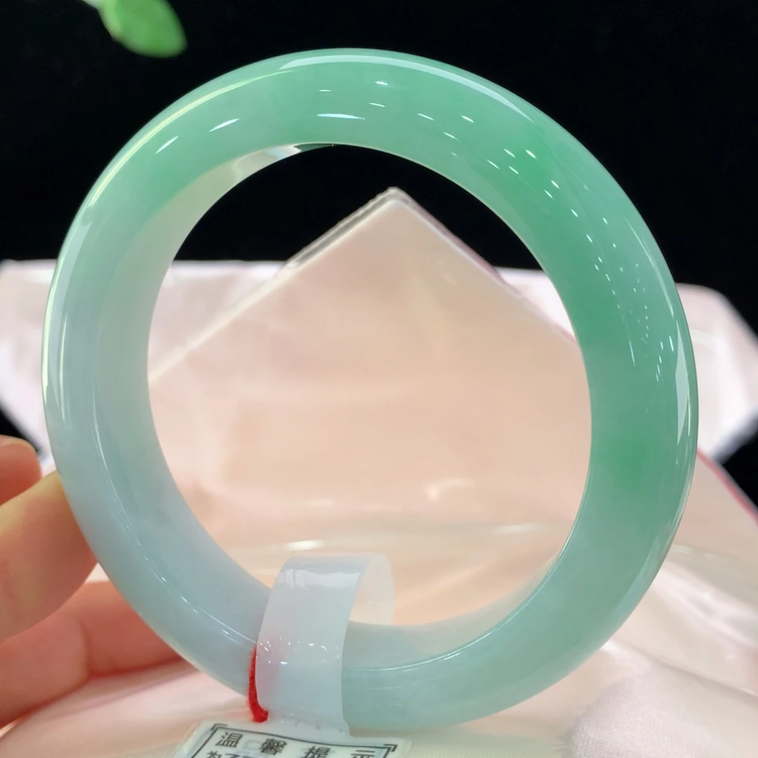 翡翠未镶嵌手镯0213