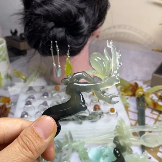 蛇纹石玉未镶嵌发饰琦*_