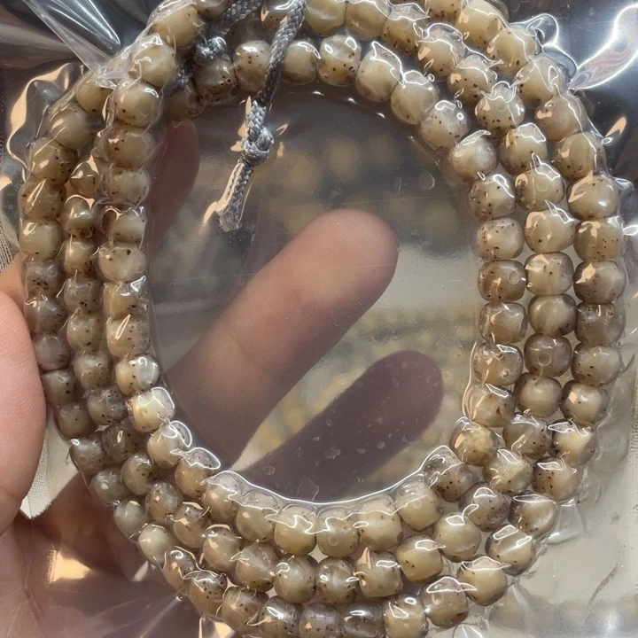 星月菩提吊坠粉冰半壁