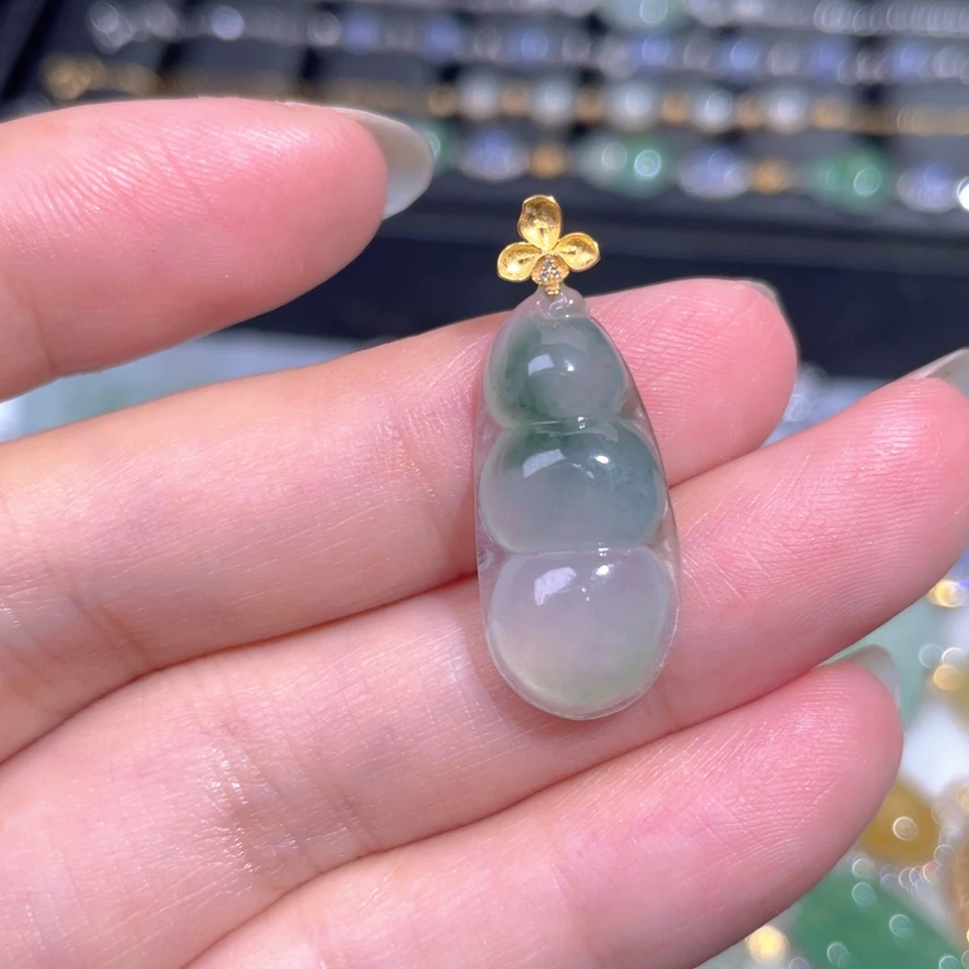 颈饰18K金镶嵌翡翠翡翠