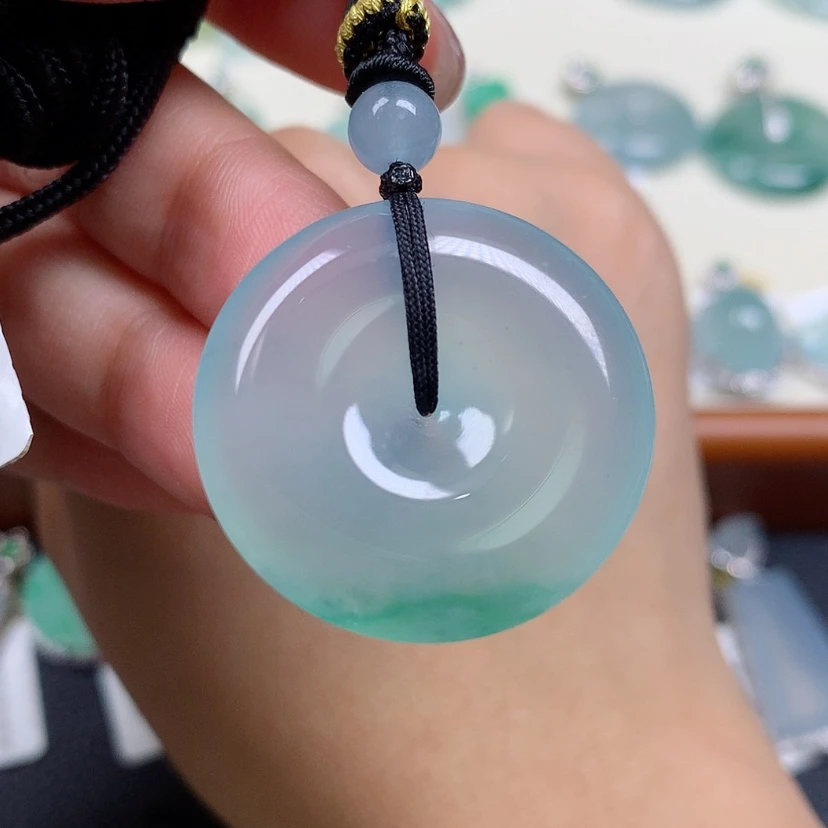 【闪购商品】翡翠未镶嵌颈饰扣子