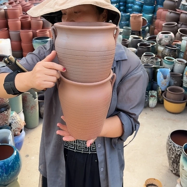 口18高21瑕疵两个盆子。