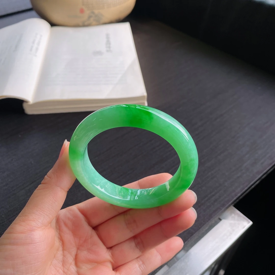 好色珠宝  圈口54缅甸老坑A货糯化种阳绿正圈女款翡翠手镯