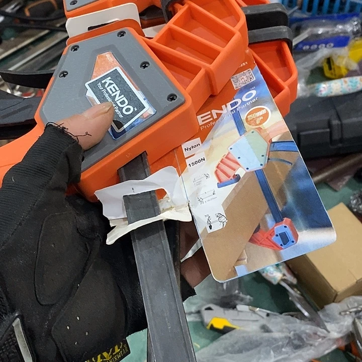 一个哥哥好沟沟壑壑个