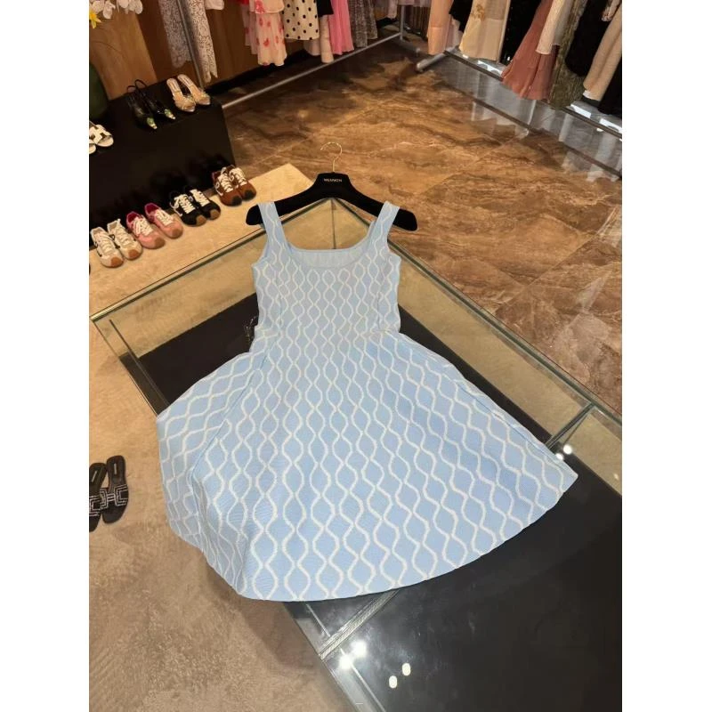 WW2025新款女士法式甜美时尚菱格收腰显瘦无袖针织吊带连衣裙女