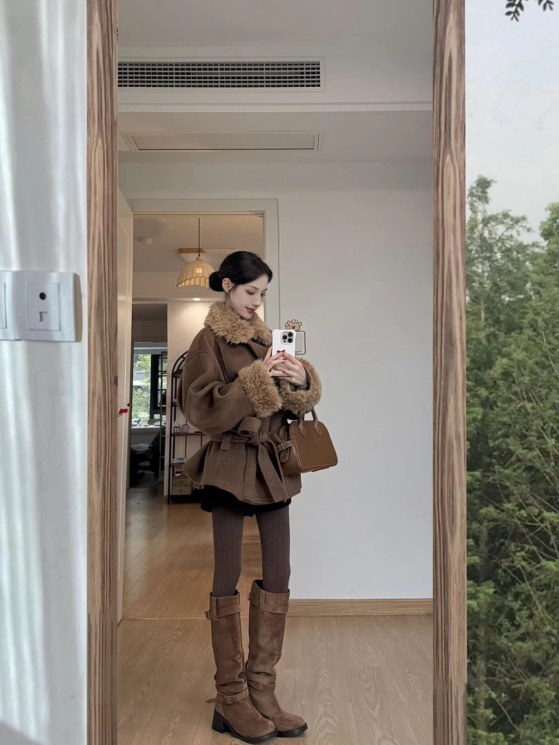 复古咖色毛领设计感绑带加厚外套女秋冬新款休闲宽松百搭呢子大衣