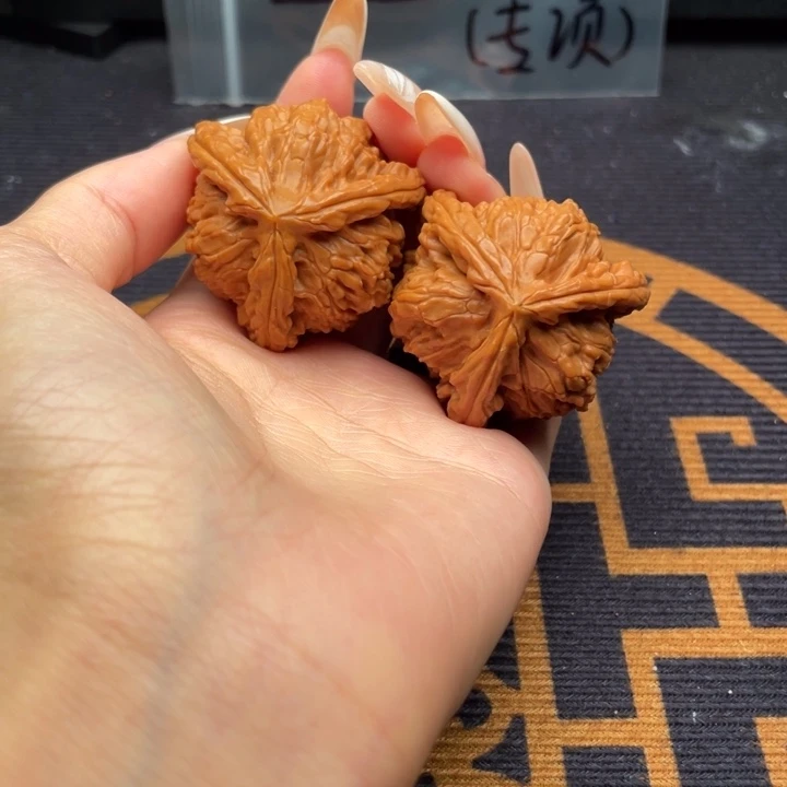 1****吊坠文玩核桃白狮子