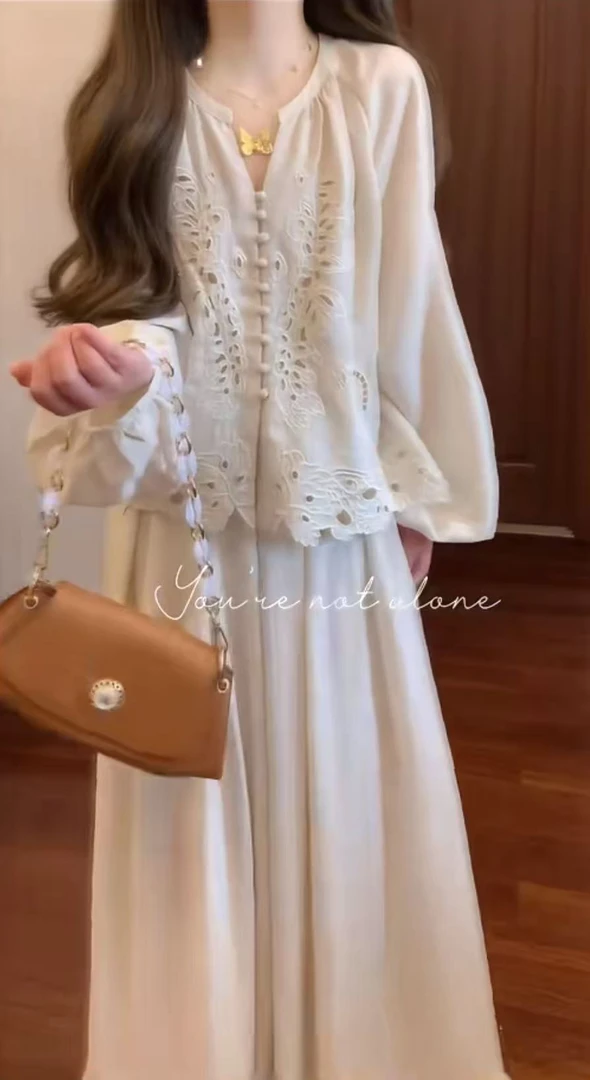 甜美气质温柔淑女修身上衣新款蕾丝拼接半身裙小清新显瘦浪漫小众