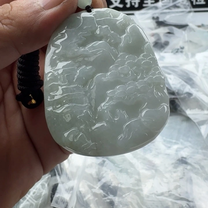 翡翠未镶嵌颈饰天然缅甸A货翡翠