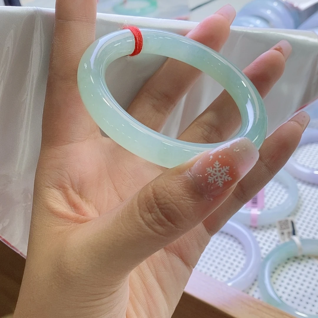 翡翠未镶嵌手镯56圆条4026