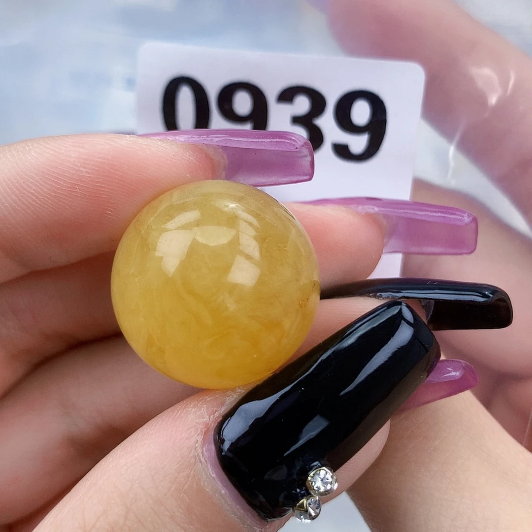 琥珀未镶嵌珠宝奇石21.8微粉