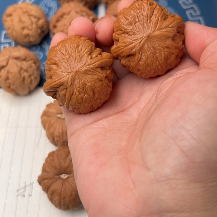 把件文玩核桃@****杰铁锤