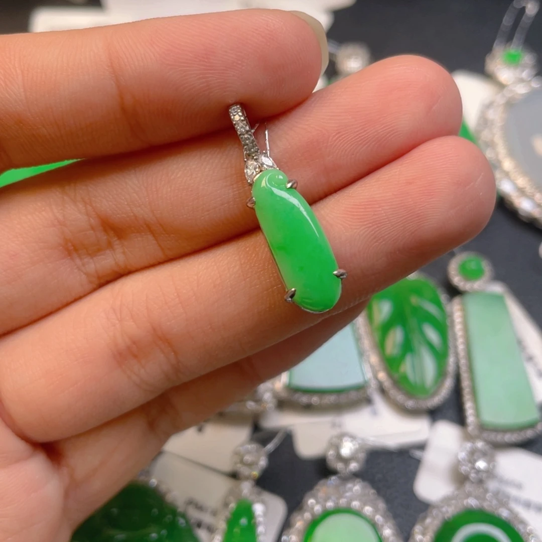 翡翠银S925镶嵌颈饰