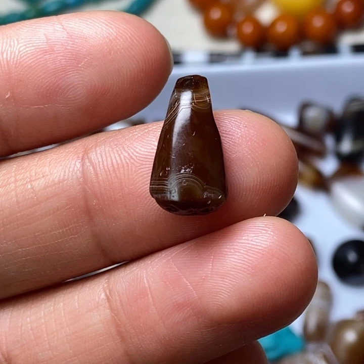 齐***身石英石纯铜藏传古珠