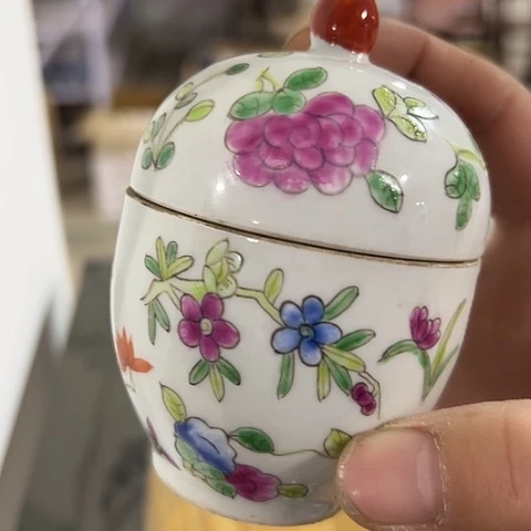 你就不要在和她们在外面乱聊什么