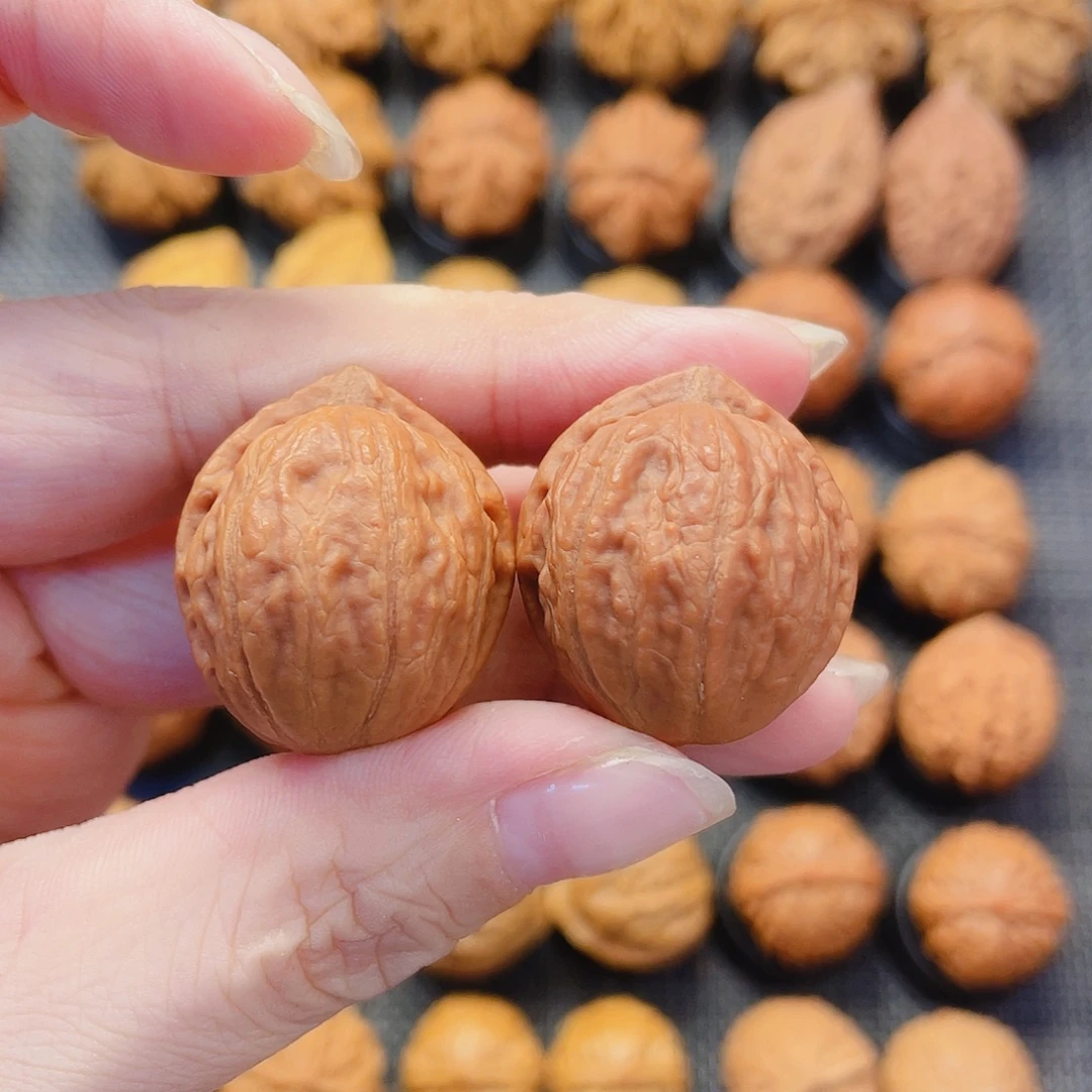 文玩核桃把件红石榴