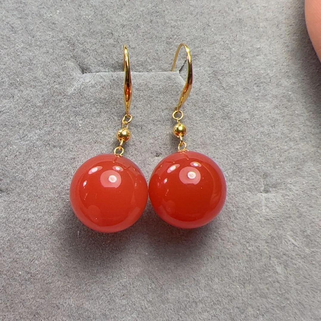 18K金镶嵌耳钉南红玛瑙