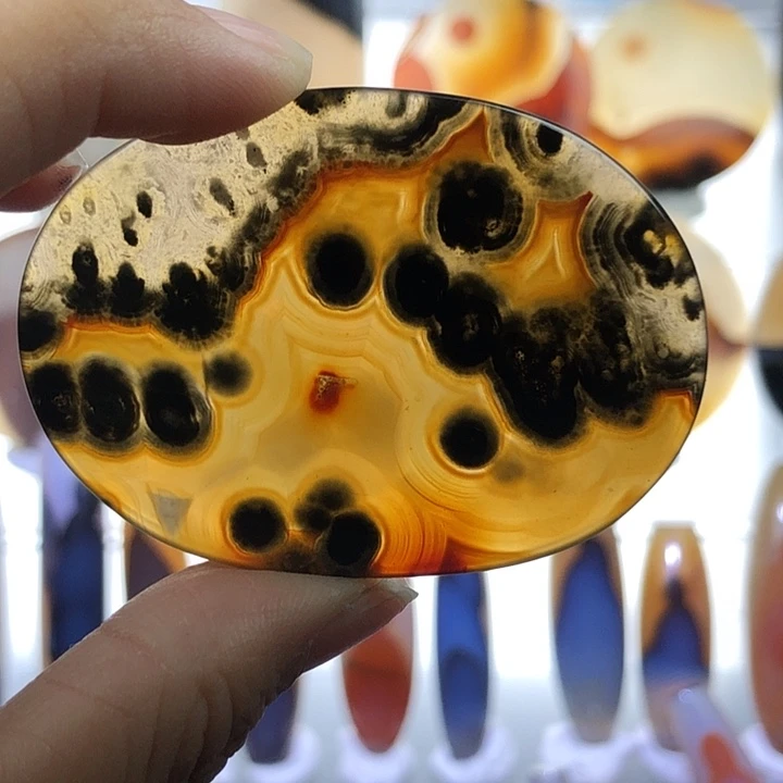 玛瑙/玉髓未镶嵌珠宝半成品568霞