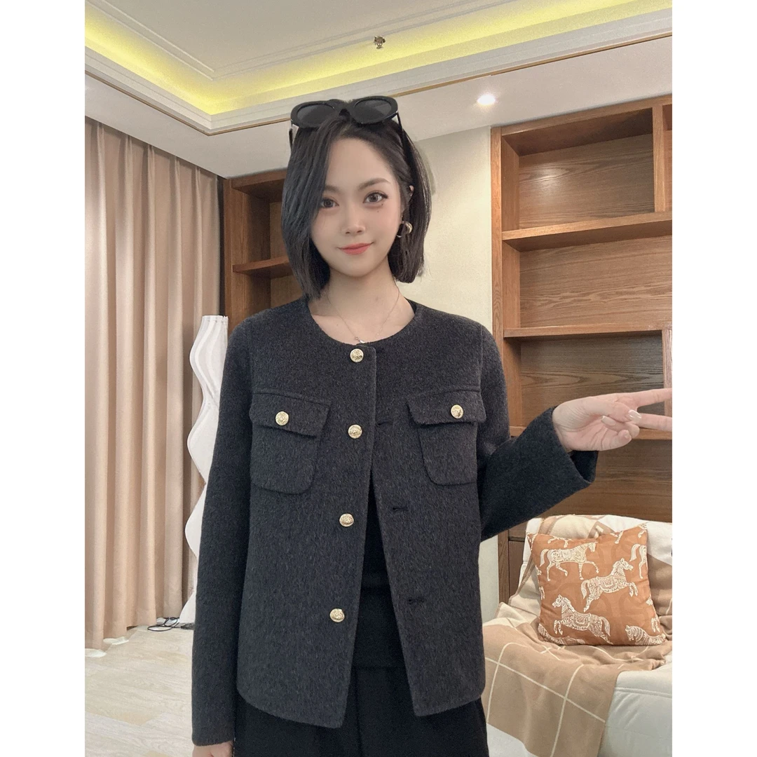 茜百万【小香风】秋冬短款上衣法式纯色小个子毛呢外套时尚圆领韩