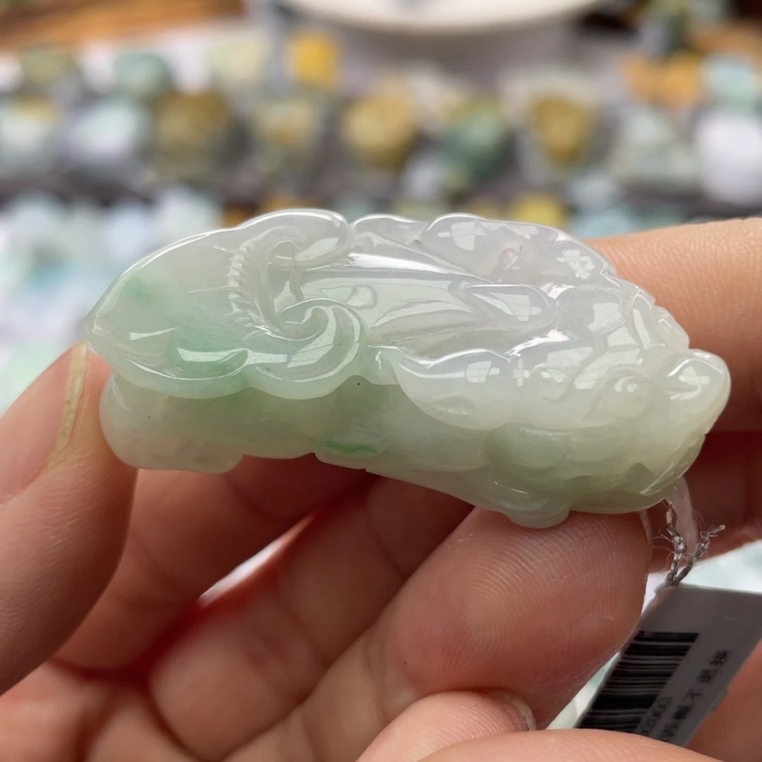 翡翠颈饰未镶嵌貔貅