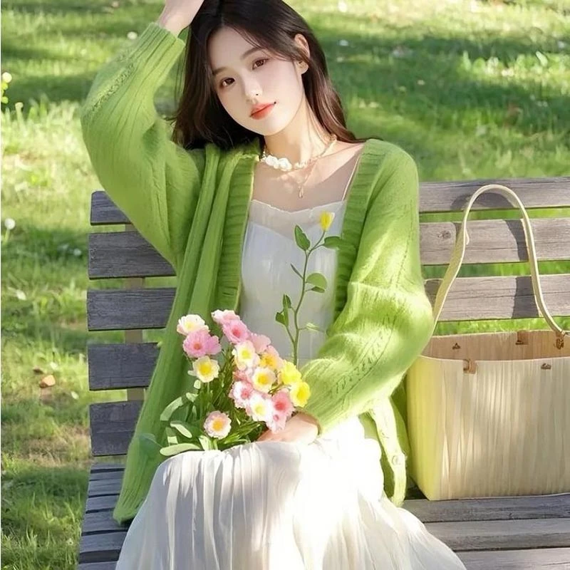 法式爆款小众绿色开衫内搭吊带连衣裙两件套女2025年春秋个性套装