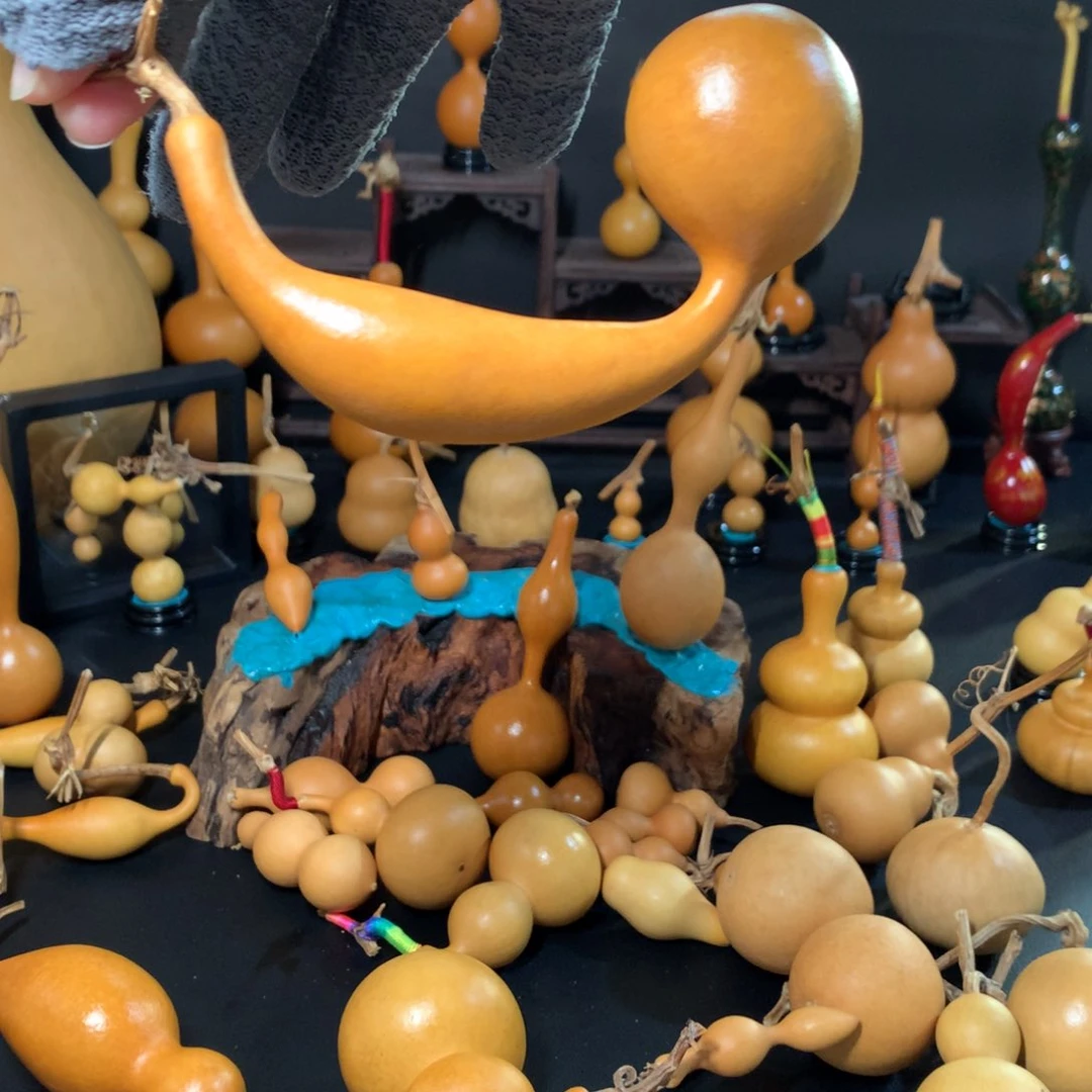 尼****石老六葫芦老六葫芦