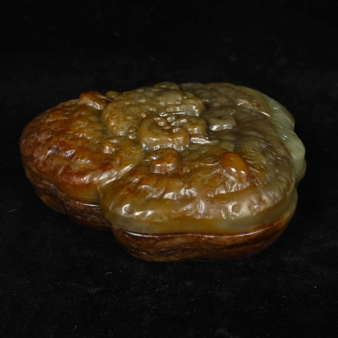 清代蟾纹灵芝玉盒/LE.08779/集萃斋