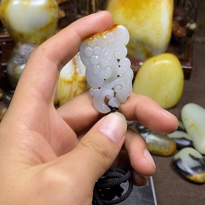 和田玉未镶嵌挂件