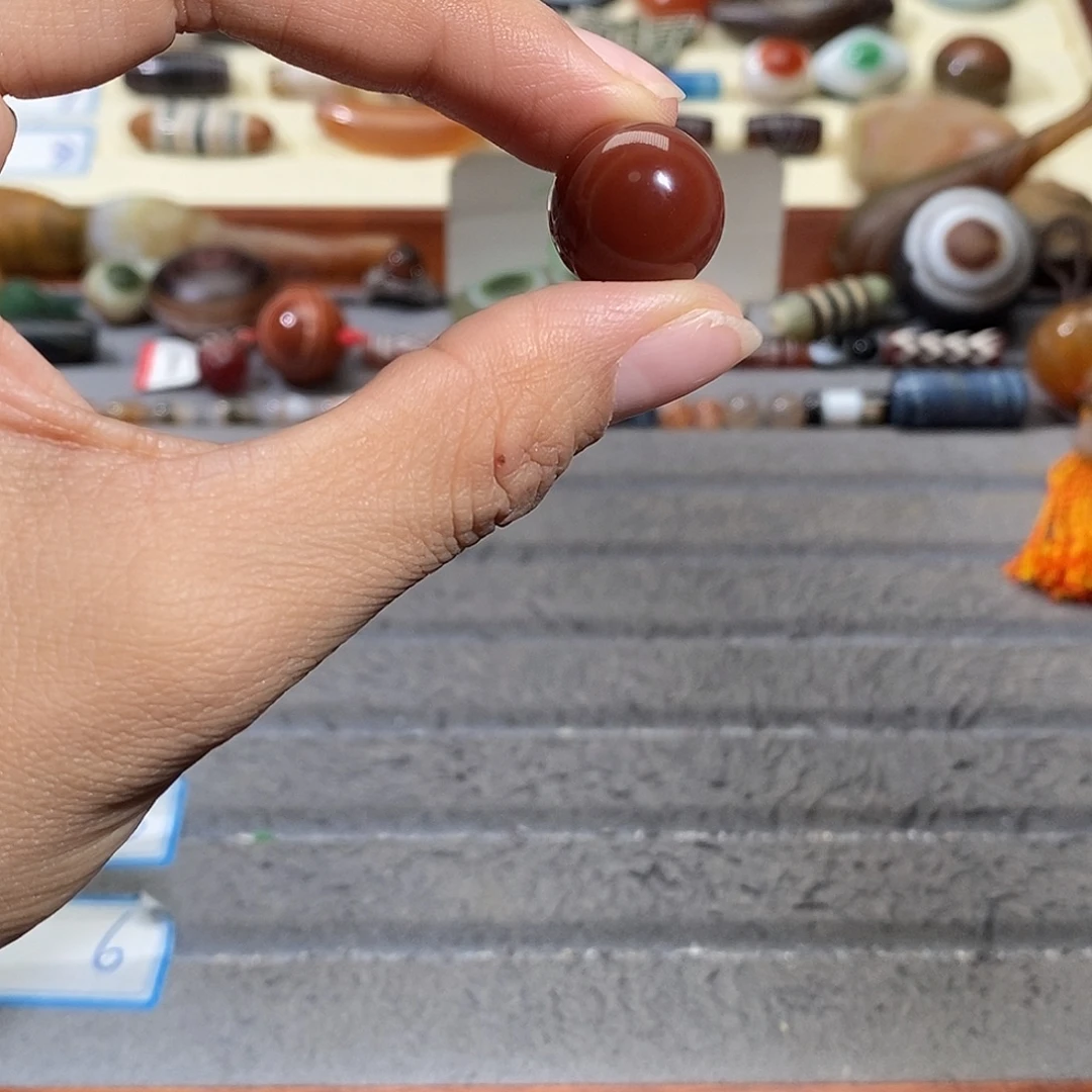 吃***娜玛瑙/玉髓合金颈饰