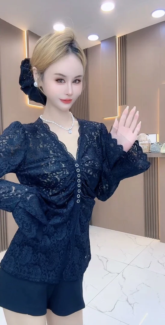 法式女人味V领蕾丝洋气收腰显瘦减龄衬衫