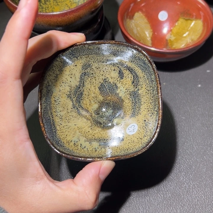 茶盏好想和她谈一下心了