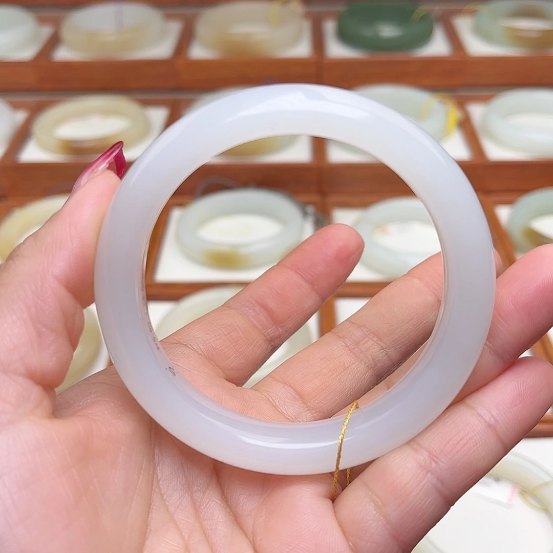 和田玉手镯未镶嵌58