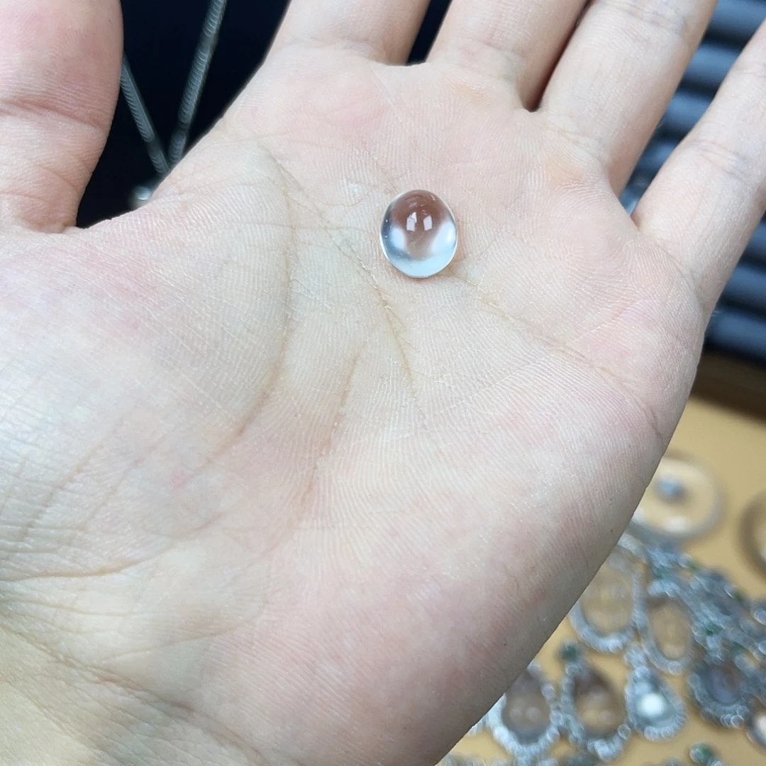 石英质玉未镶嵌颈饰