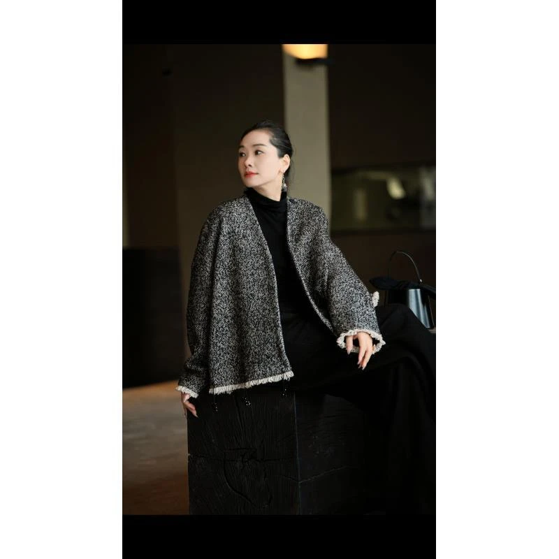 爱妃原创【新品】新中式国风格纹流苏刺绣设计感气质秋冬外套87235