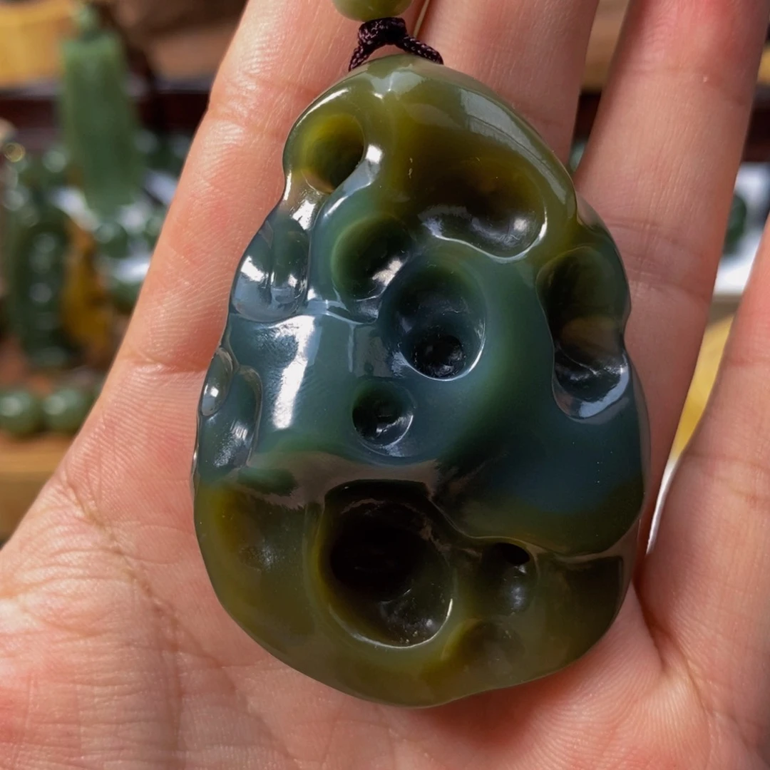 岫岩老玉（透闪石质玉）未镶嵌颈饰一***水