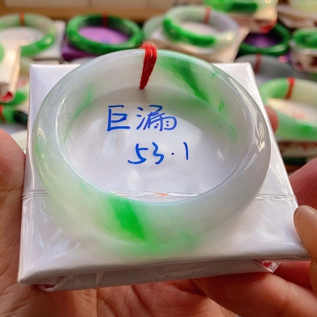 未镶嵌手镯翡翠叶**姐手镯