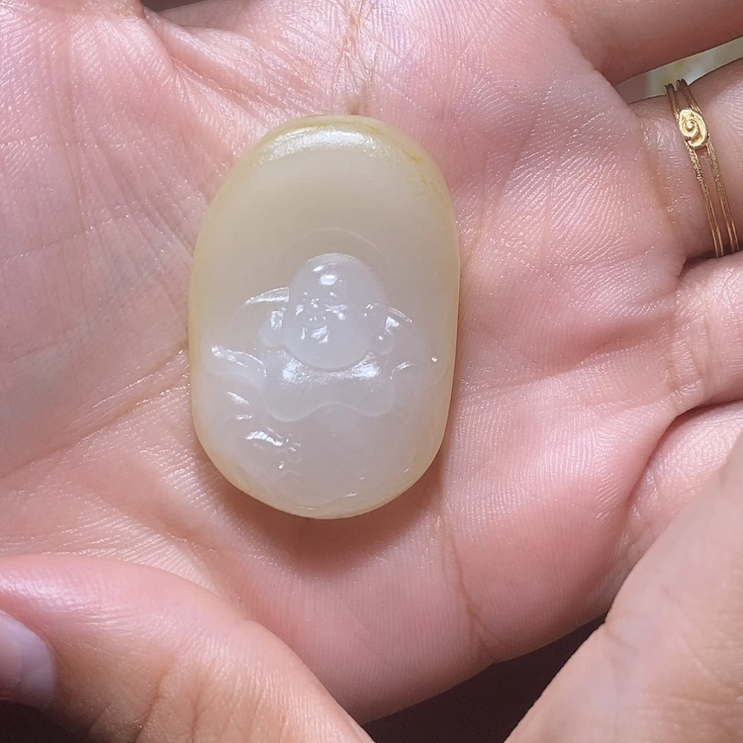 抱***拙和田玉未镶嵌挂件