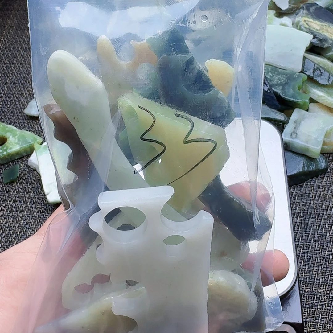 和田玉未镶嵌珠宝半成品