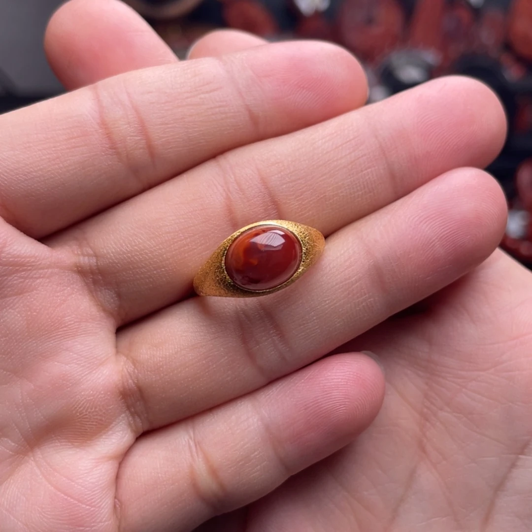 【闪购商品】银S925镶嵌蛋面戒指南红玛瑙?***贝