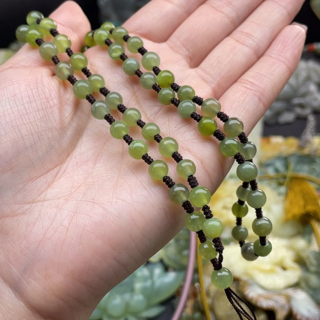 蛇纹石玉颈饰未镶嵌