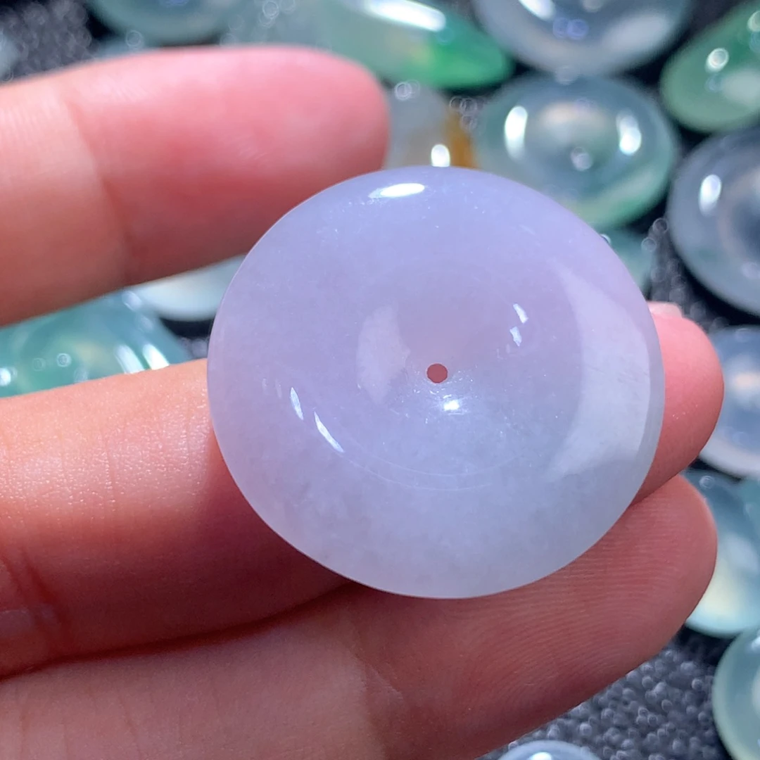 翡翠未镶嵌颈饰缅甸