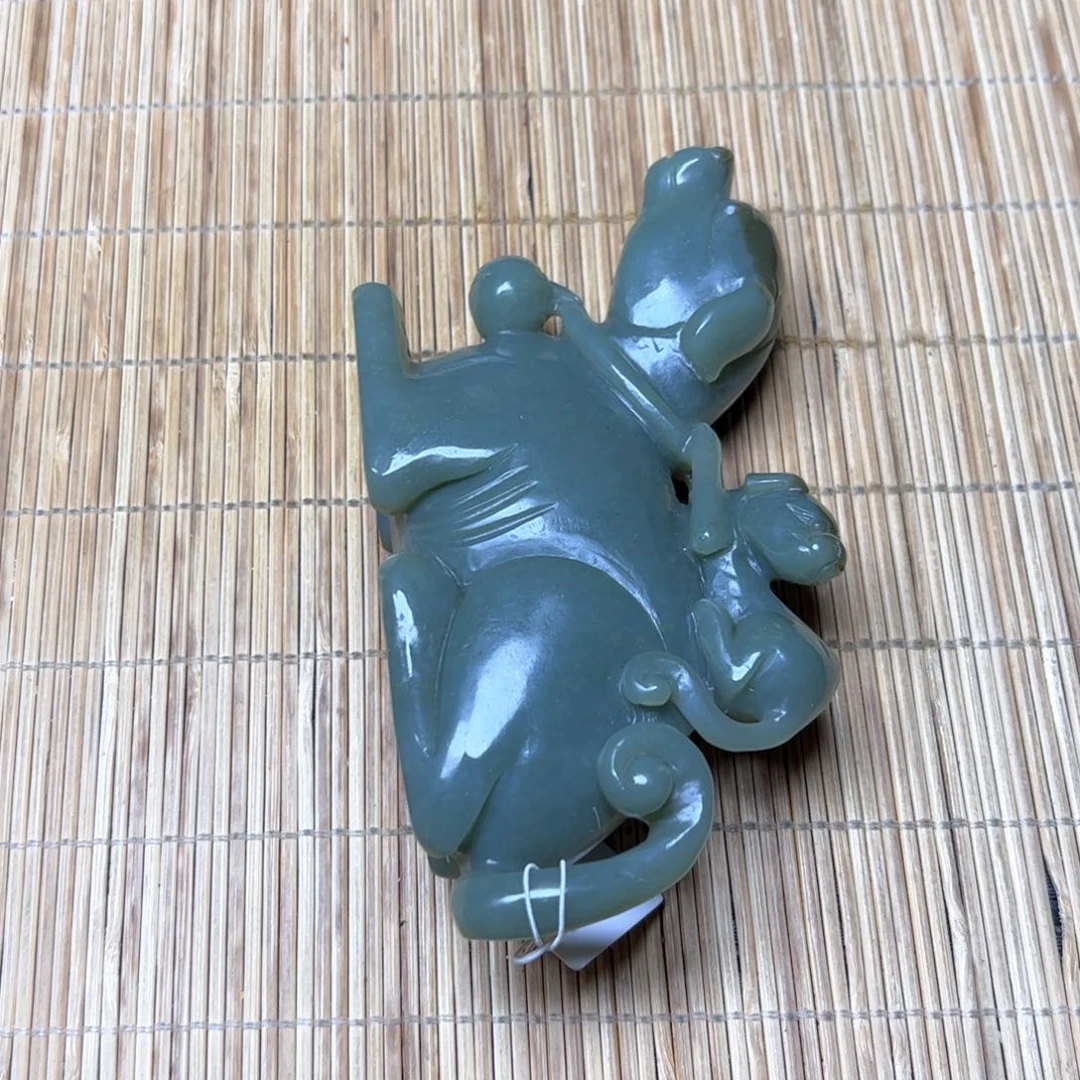 未镶嵌和田玉摆件