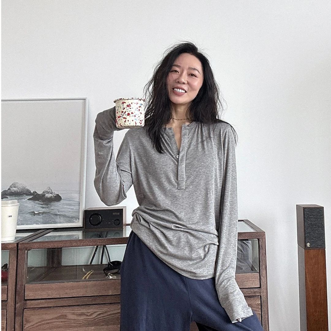 Action Studios 【慵懒周末】莱赛尔绵羊毛长袖V领开袖上衣W001TX