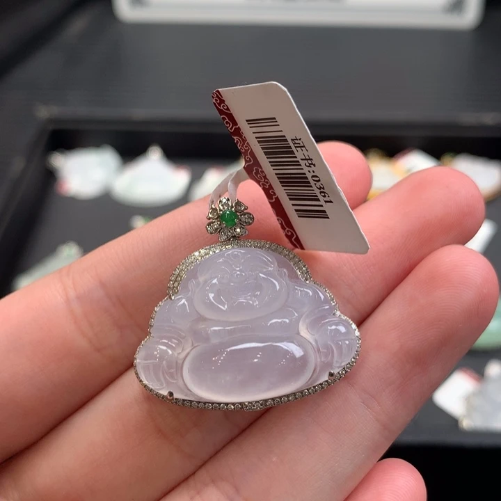 翡翠18K金镶嵌颈饰翡翠