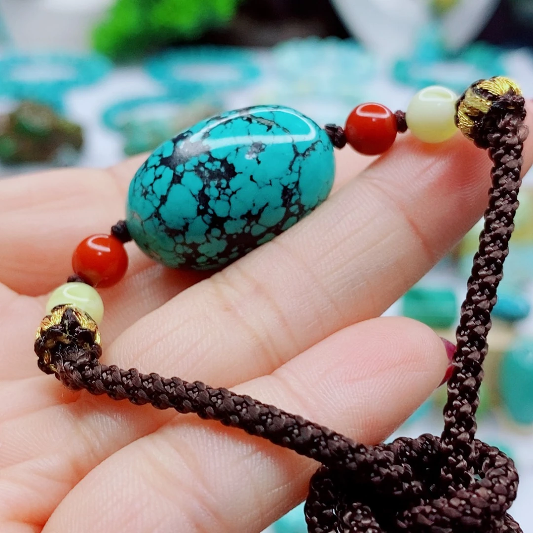 静***绿松石未镶嵌颈饰