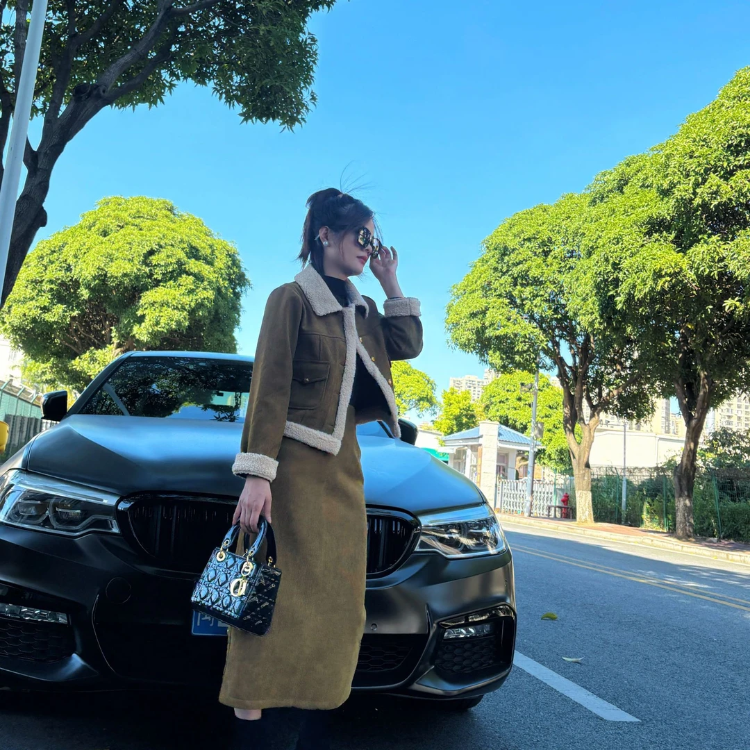 C【加绒加厚】【两件套】小香风2024新款短外套半身裙两件套88